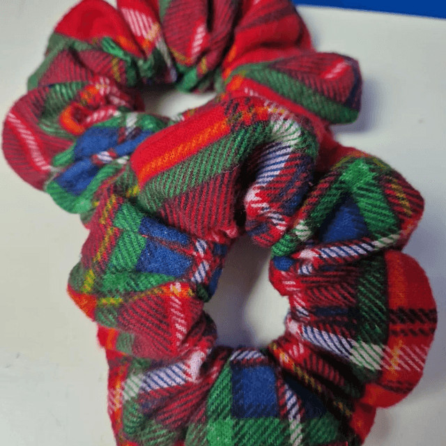 Scrunchies checkered set
