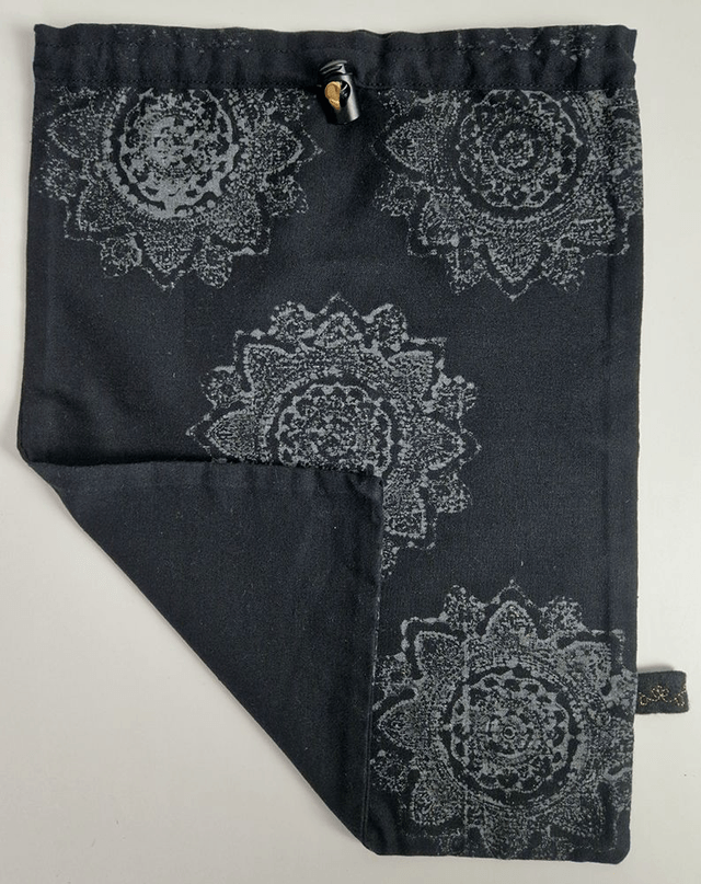 Mandala Pouch pattern 1