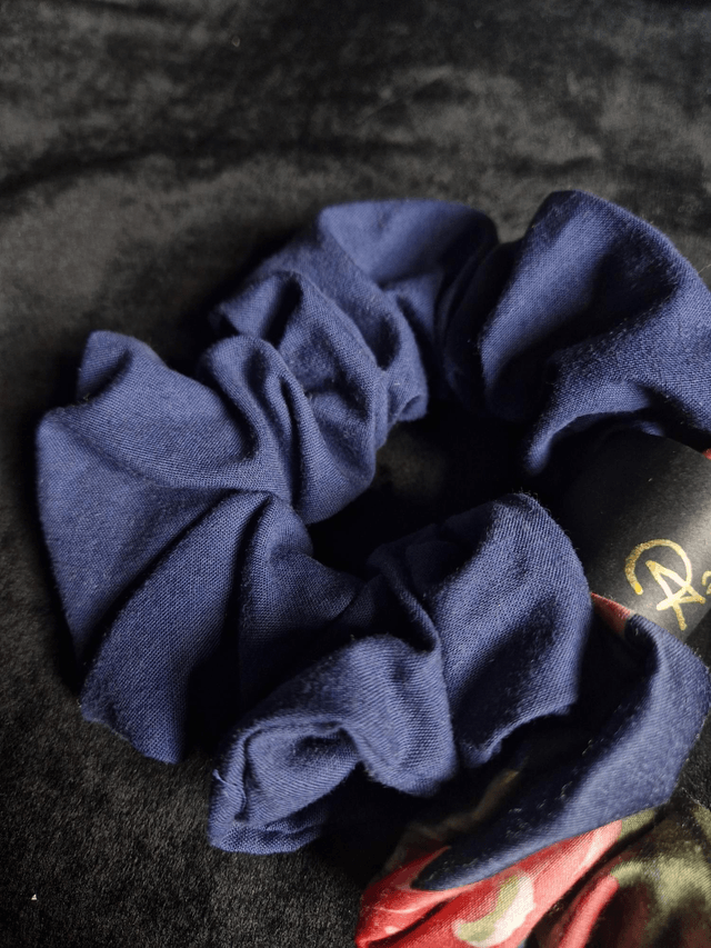 Paradise Navy Scrunchies Set 