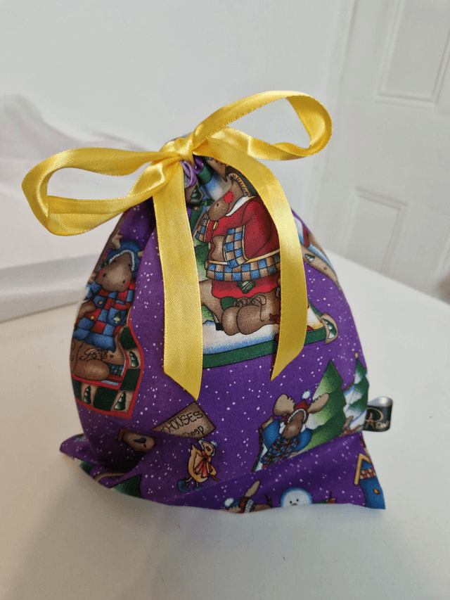 Gift pouch purple